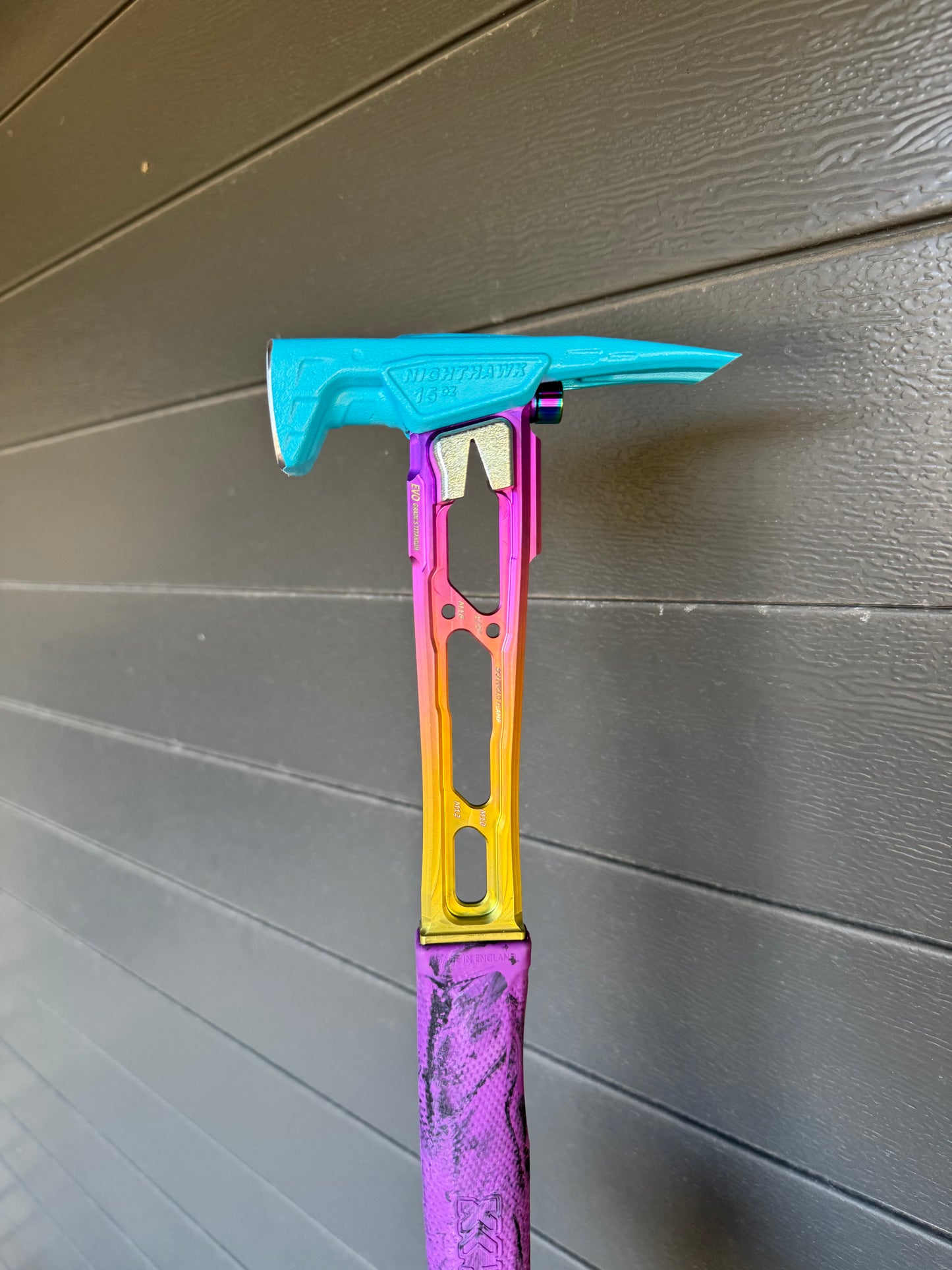 Ombre-Blue-Purple! 15 oz Smooth Blue Head, 16" Ombre Titanium Handle and Purple Grip