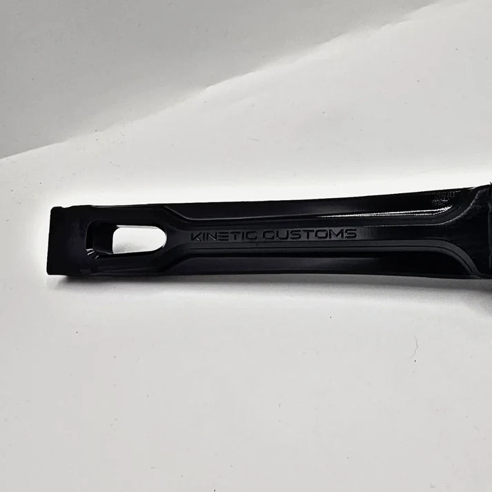 Versión 2.0 Kinetic Customs Raptor Mango de aluminio (es necesario agregar agarre)