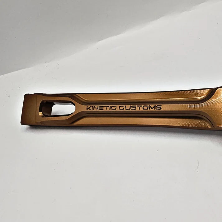 Versión 2.0 Kinetic Customs Raptor Mango de aluminio (es necesario agregar agarre)