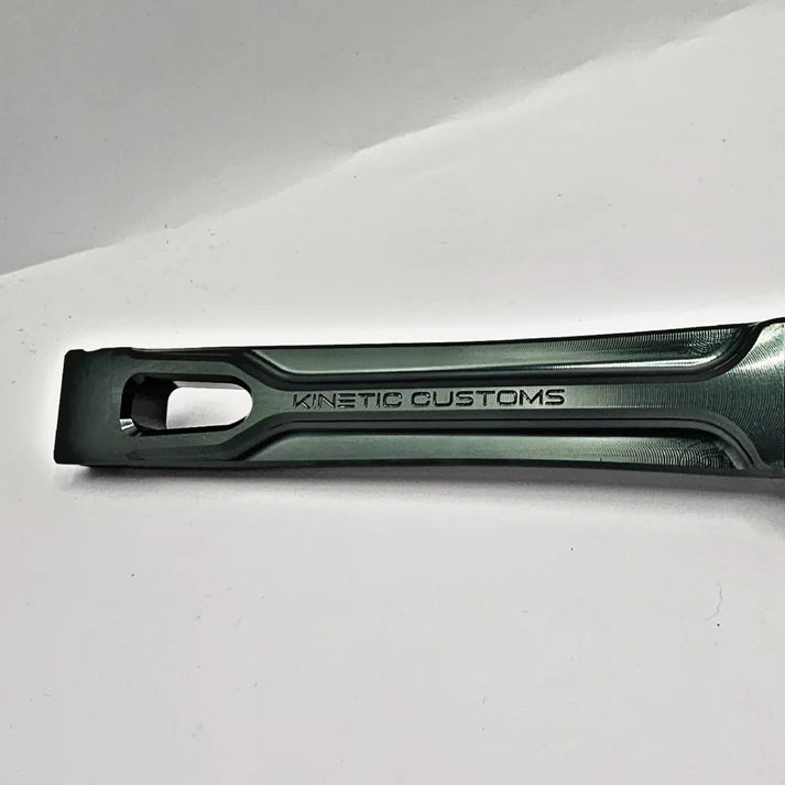 Versión 2.0 Kinetic Customs Raptor Mango de aluminio (es necesario agregar agarre)