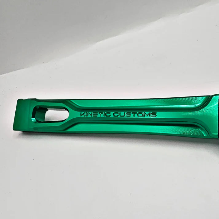 Versión 2.0 Kinetic Customs Raptor Mango de aluminio (es necesario agregar agarre)
