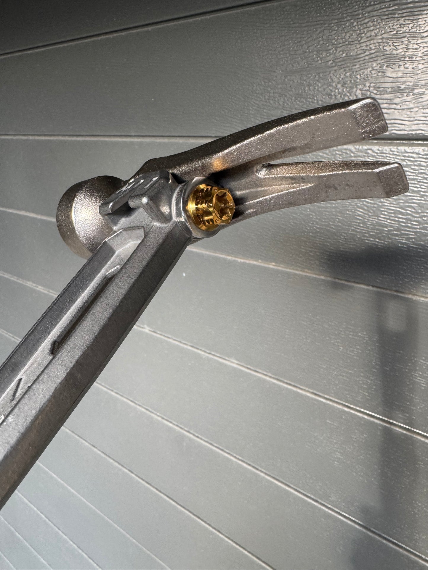 Martinez M1 - Raw handle with zinc plated head gold bolt