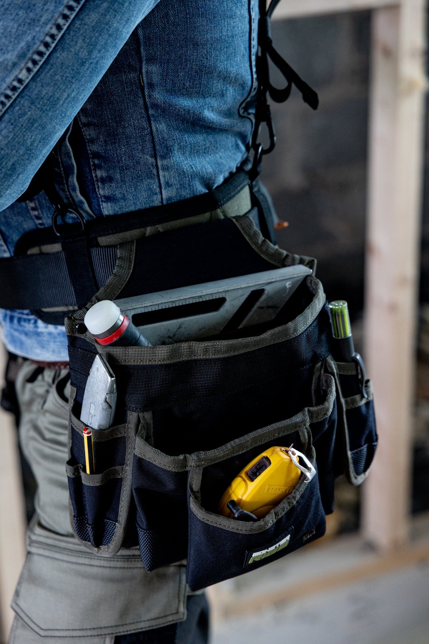 First fix Tool belt and Suspenders - Right handed setup