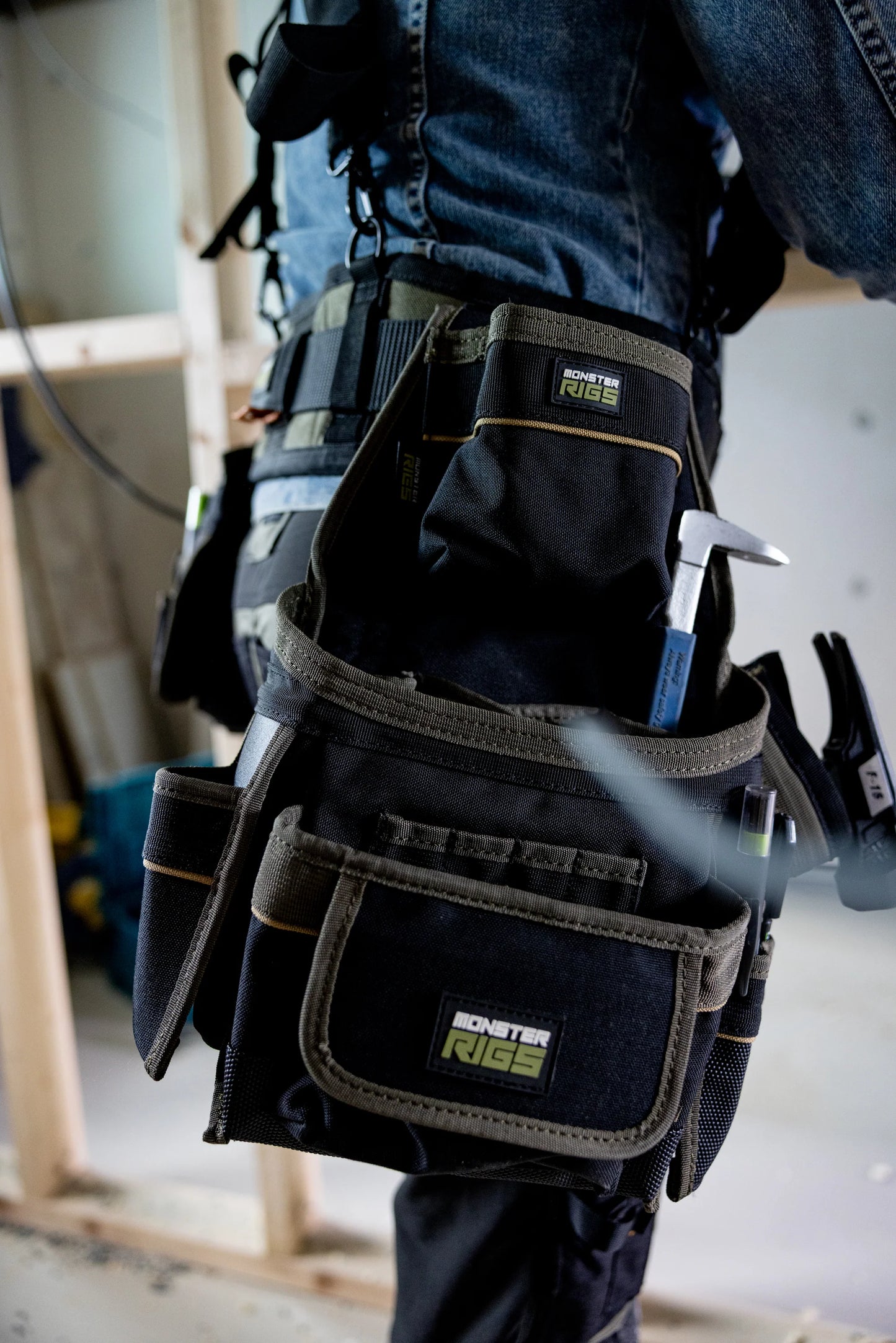 First fix Tool belt and Suspenders - Right handed setup